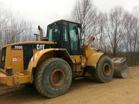 Used Vehicles - TIPPERS Pala gommata marca caterpillar modello 950 g